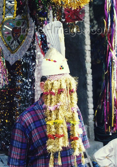 pakistan21: Pakistan - Gilet - Northern Areas: Pakistani groom ready for the wedding - tradition - photo by Galen Frysinger - (c) Travel-Images.com - Stock Photography agency - Image Bank