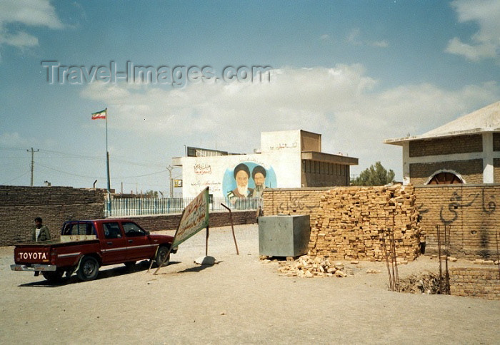 pakistan33: Pakistan - Taftan - Baluchistan / Balochistan : Iran / Pakistan border crossing - photo by J.Kaman - (c) Travel-Images.com - Stock Photography agency - Image Bank