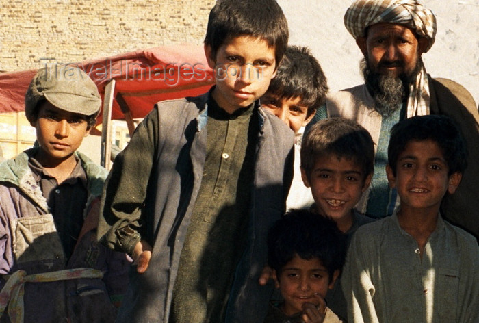 pakistan43: Quetta - Baluchistan, Pakistan: kids from Afghanistan - refugees - Kvéta - photo by J.Kaman - (c) Travel-Images.com - Stock Photography agency - Image Bank