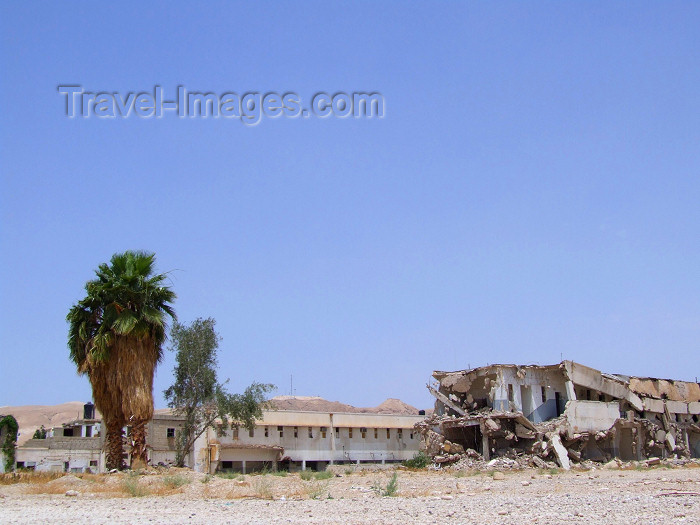 palest10: Palestine - West Bank - Jericho: war on display - destroyed building just across the border between Israel and the Palestine territories - photo by M.Bergsma - (c) Travel-Images.com - Stock Photography agency - Image Bank