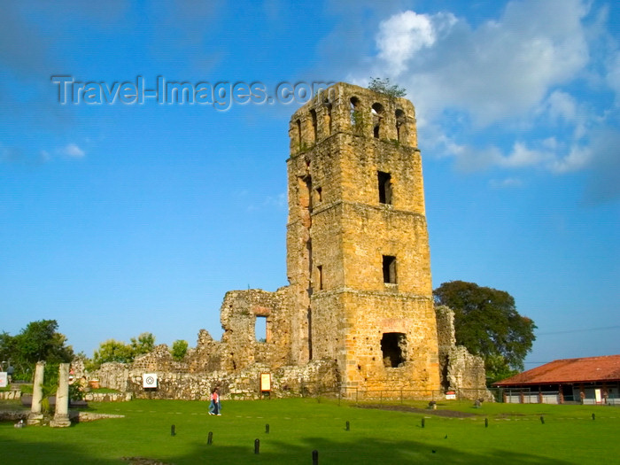 panama1: Panama City: Old Panama / Panama Viejo - historic Spanish ruins - Cathedral Tower Ruins - Torre de la Catedral - Panama la Vieja - UNESCO World Heritage site - photo by H.Olarte - (c) Travel-Images.com - Stock Photography agency - Image Bank