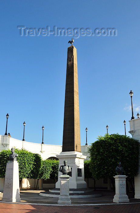 panama109: Panama City / Ciudad de Panamá: obelisk donated by the French Government, Plaza de Francia, Panama - photo by M.Torres - (c) Travel-Images.com - Stock Photography agency - Image Bank