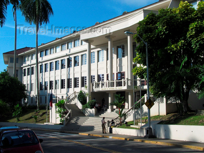 panama124: Panama City: Palacio de Justicia Gil Ponce - photo by H.Olarte - (c) Travel-Images.com - Stock Photography agency - Image Bank