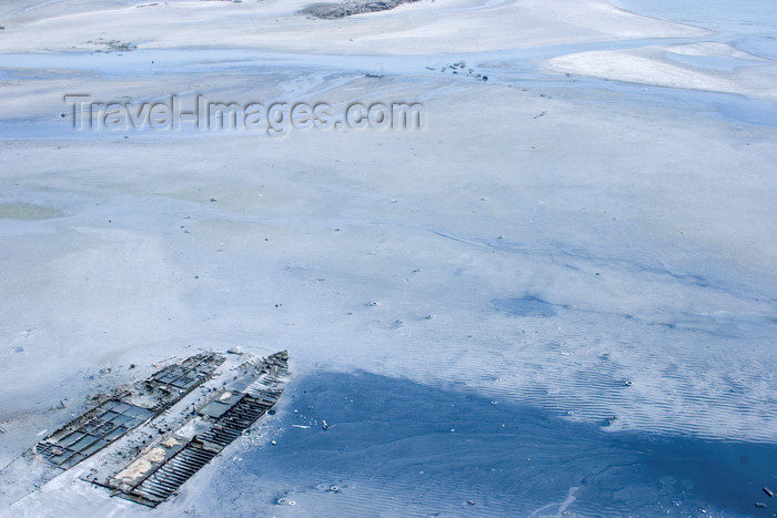 panama135: Panama City: old broken ship hulls in the sand - from the air - photo by H.Olarte - (c) Travel-Images.com - Stock Photography agency - Image Bank