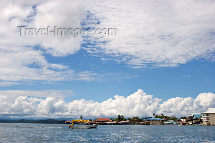 panama185: Panama - Bocas del Toro - Isla Colon - waterfront - photo by H.Olarte - (c) Travel-Images.com - Stock Photography agency - Image Bank