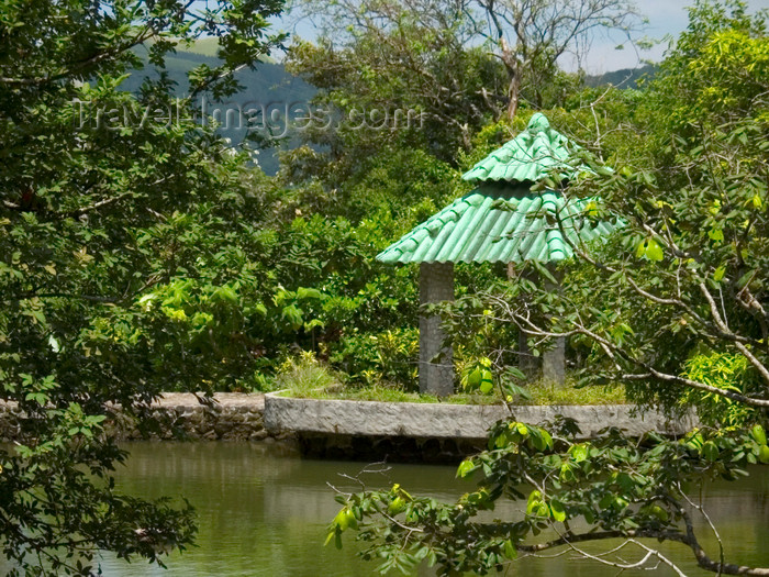 panama209: Panama - El Valle de Anton mountain range - pond - photo by H.Olarte - (c) Travel-Images.com - Stock Photography agency - Image Bank