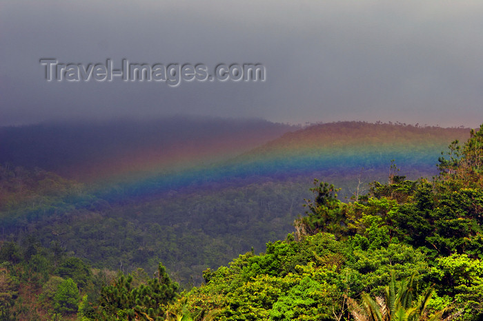 panama222: Panama - Cerro Azul: rainbow over the jungle - photo by H.Olarte - (c) Travel-Images.com - Stock Photography agency - Image Bank