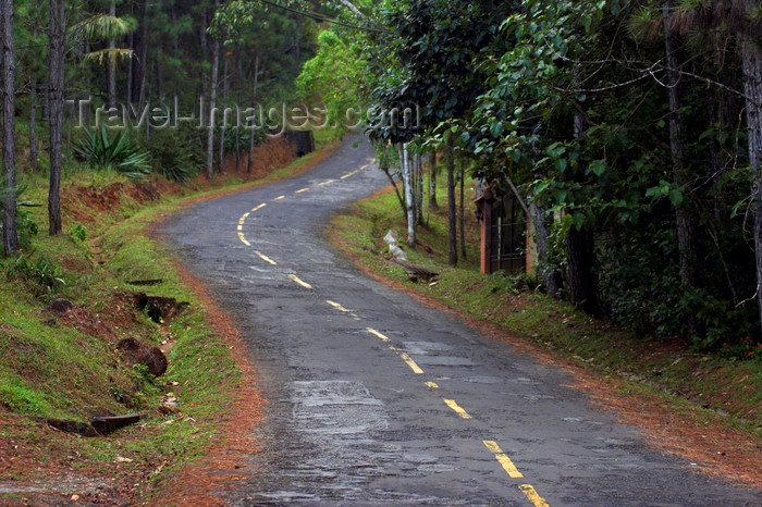 panama224: Panama - Cerro Azul: picturesque road - photo by H.Olarte - (c) Travel-Images.com - Stock Photography agency - Image Bank