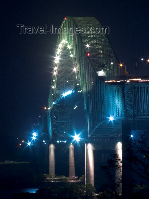 panama247: Panama Canal - Puente de las Americas at night - photo by H.Olarte - (c) Travel-Images.com - Stock Photography agency - Image Bank