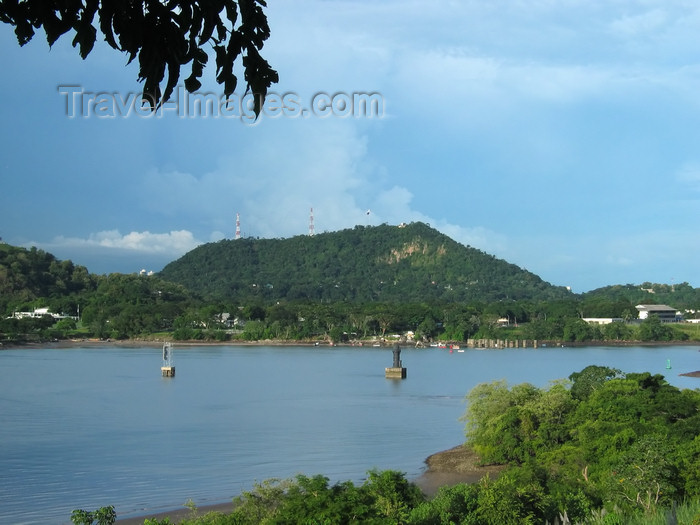 panama257: Panama City / Ciudad de Panama: Cerro Ancon and the canal, seen from Cerro Farfan - photo by H.Olarte - (c) Travel-Images.com - Stock Photography agency - Image Bank