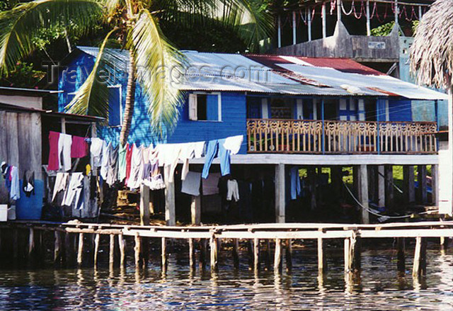 panama27: Panama - Bastimentos Island / isla Bastimentos : house over the water / casa sobre agua -  Bocas del Toro Islands - photo by G.Frysinger - (c) Travel-Images.com - Stock Photography agency - Image Bank
