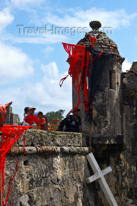 panama285: Fuerte de San Jeronimo - guerite, cross and devil's flags, Portobello, Colon, Panama, Central America, during the bi-annual devils and congo festival - photo by H.Olarte - (c) Travel-Images.com - Stock Photography agency - Image Bank
