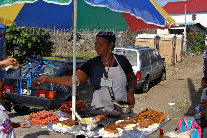 panama311: Streetside Fritters - Portobello, Colon, Panama - photo by H.Olarte - (c) Travel-Images.com - Stock Photography agency - Image Bank