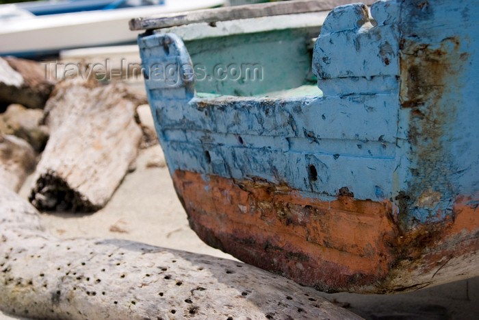 panama318: old boat - Isla Grande, Colon, Panama, Central America - photo by H.Olarte - (c) Travel-Images.com - Stock Photography agency - Image Bank