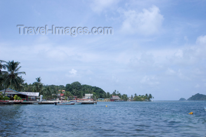 panama321: waterfront - Isla Grande, Colon, Panama, Central America - photo by H.Olarte - (c) Travel-Images.com - Stock Photography agency - Image Bank