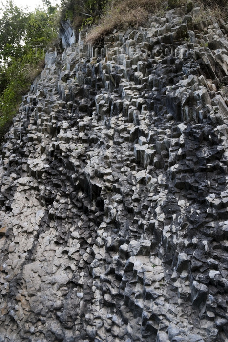 panama33: Boquete, Chiriquí Province, Panama: rock formation used by locals for climbing and rappelling - interlocking basalt columns, the result of an ancient volcanic eruption - photo by H.Olarte - (c) Travel-Images.com - Stock Photography agency - Image Bank
