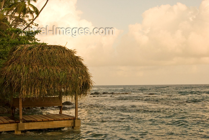 panama338: Sea side hut - Isla Grande, Colon, Panama, Central America - photo by H.Olarte - (c) Travel-Images.com - Stock Photography agency - Image Bank