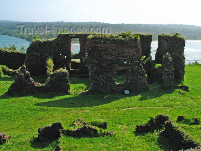 panama340: Panama - Ruins of the San Lorenzo del Chagres Castle, with a backdrop of the Chagres River - photo by H.Olarte - (c) Travel-Images.com - Stock Photography agency - Image Bank