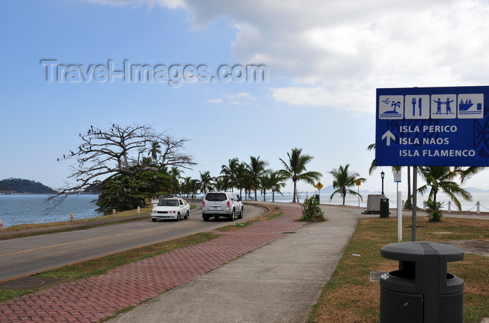 panama372: Panama City / Ciudad de Panamá: Amador causeway, leading to Perico, Naos and Flamenco islands - sign - Calzada de Amador - photo by M.Torres - (c) Travel-Images.com - Stock Photography agency - Image Bank