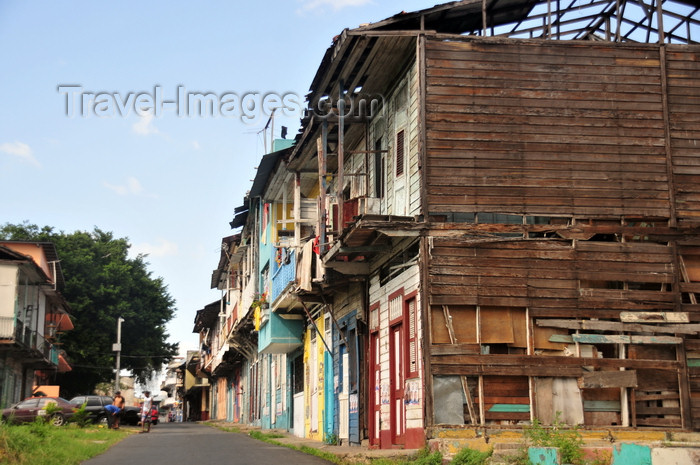 panama375: Panama City / Ciudad de Panamá: wooden houses of El Chorrillo - a poor and dangerous neighbourhood - photo by M.Torres - (c) Travel-Images.com - Stock Photography agency - Image Bank