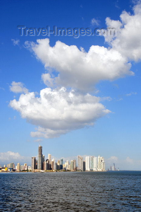 panama410: Panama City / Ciudad de Panamá: sky, Punta Paitilla and Punta Pacifica skyline from las las Bovedas - rascacielos - photo by M.Torres - (c) Travel-Images.com - Stock Photography agency - Image Bank