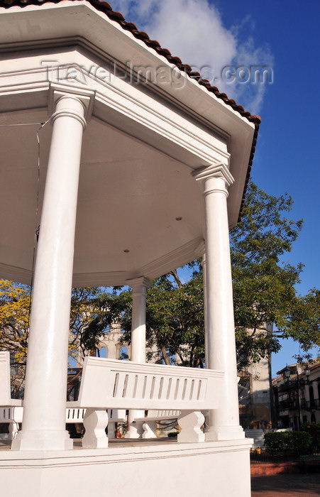 panama425: Panama City / Ciudad de Panamá: Plaza de la Independencia - bandstand - Parque Catedral - photo by M.Torres - (c) Travel-Images.com - Stock Photography agency - Image Bank