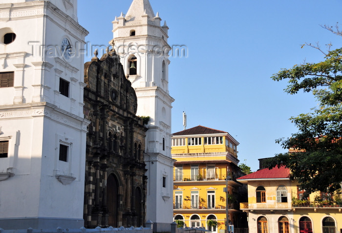 panama428: Panama City / Ciudad de Panamá: the Cathedral - Catedral Santa María La Antigua - Catedral Metropolitana - Plaza de la Independencia - Patrimonio de la Humanidad, UNESCO - photo by M.Torres - (c) Travel-Images.com - Stock Photography agency - Image Bank