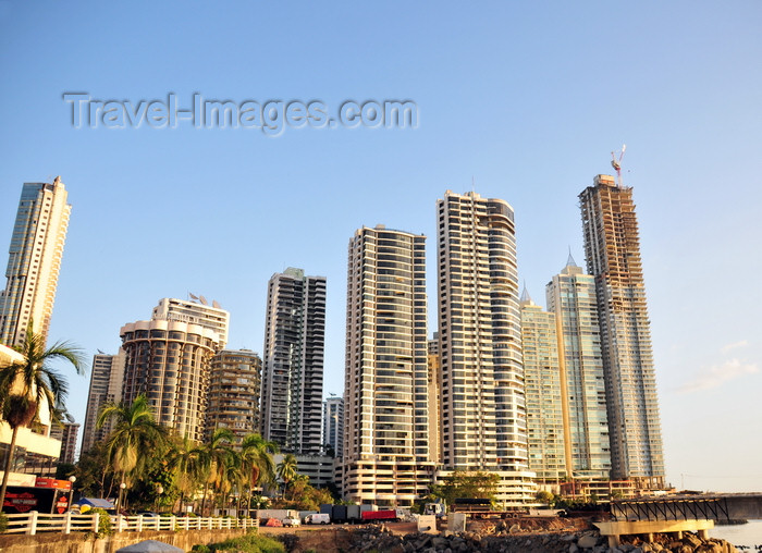 panama433: Panama City / Ciudad de Panamá: Punta Paitilla - Hotel Plaza Paitilla Inn on the left and on the right The Point, the tallest building in Latin America in 2009 -  rascacielos - photo by M.Torres - (c) Travel-Images.com - Stock Photography agency - Image Bank