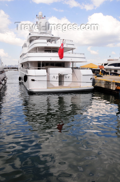 panama438: Panama City / Ciudad de Panama: Flamengo island marina - British yacht - Amador causeway - photo by M.Torres - (c) Travel-Images.com - Stock Photography agency - Image Bank