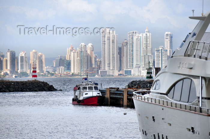 panama439: Panama City / Ciudad de Panama: Flamengo island marina - looking at Punta Pacifica - Amador causeway - photo by M.Torres - (c) Travel-Images.com - Stock Photography agency - Image Bank