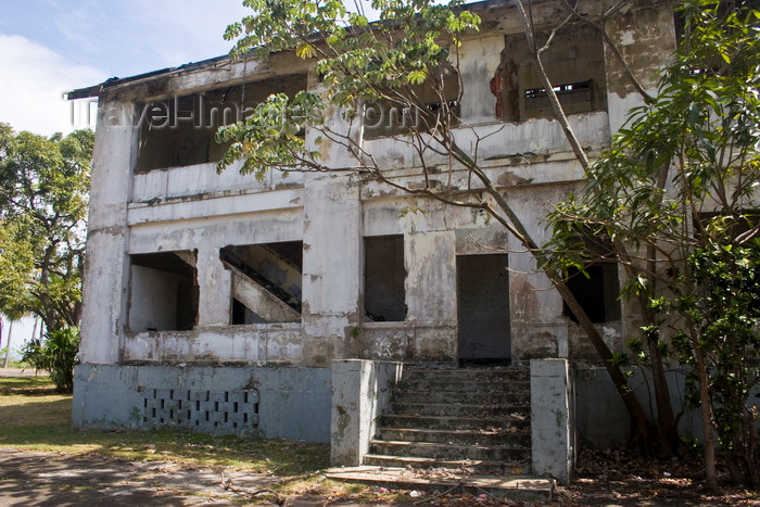 panama457: Panama City / Ciudad de Panama: destroyed army barracks from 1989 US Invasion of Panama - Amador Causeway  - photo by H.Olarte - (c) Travel-Images.com - Stock Photography agency - Image Bank