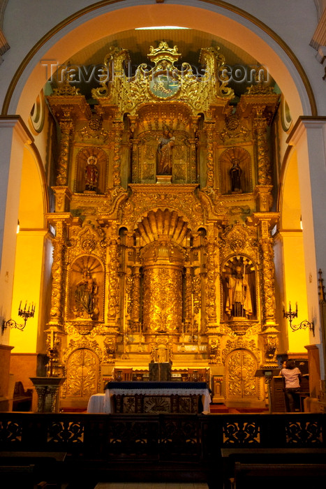 panama463: Panama City / Ciudad de Panama: Golden Altar - Altar de Oro - San Jose Church, Old Quarter  - photo by H.Olarte - (c) Travel-Images.com - Stock Photography agency - Image Bank