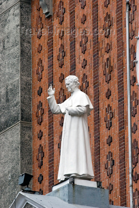 panama468: Panama City / Ciudad de Panama: Saint John Bosco statue, façade of the Don Bosco Minor Basilica - corregimiento de Calidonia - Basilica Menor Don Bosco  - photo by H.Olarte - (c) Travel-Images.com - Stock Photography agency - Image Bank