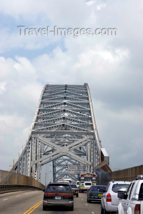 panama470: Panama City / Ciudad de Panama: Puente de Las Americas bridge crosses over the Panama Canal, re-joining the North and South American Continents that were split by the Canal  - photo by H.Olarte - (c) Travel-Images.com - Stock Photography agency - Image Bank