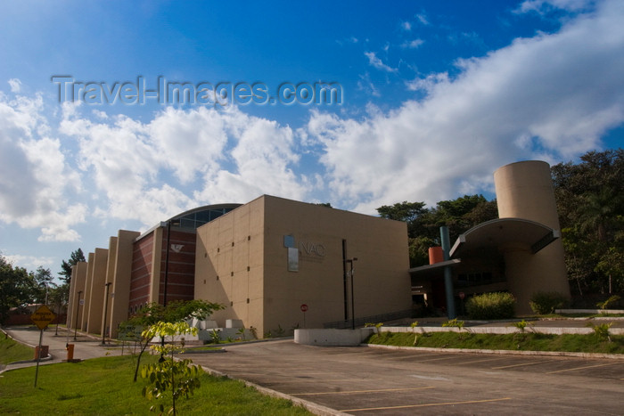 panama480: Panama City / Ciudad de Panama: Museo Antropológico Reina Torres de Arauz - MARTA - Reina Torres de Arauz Anthropological Museum - Curundu Heights - Av Diana Morán, Av Juan Pablo II and Calle Curundu  - photo by H.Olarte - (c) Travel-Images.com - Stock Photography agency - Image Bank