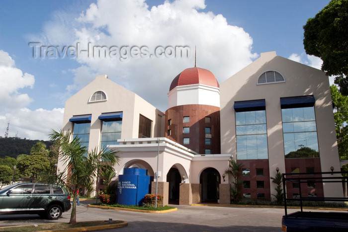 panama486: Panama City / Ciudad de Panama: Panama's National Bank - Balboa Brach  - photo by H.Olarte - (c) Travel-Images.com - Stock Photography agency - Image Bank