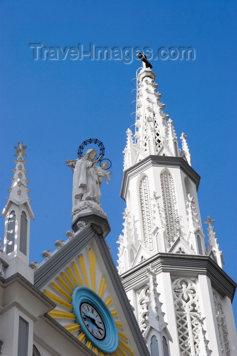 panama500: Panama City / Ciudad de Panama: neo-Gothic architecture of Iglesia del Carmen, Order of Carmelites - Virgin and baby Jesus - corregimiento de Bella Vista - photo by H.Olarte  - (c) Travel-Images.com - Stock Photography agency - Image Bank