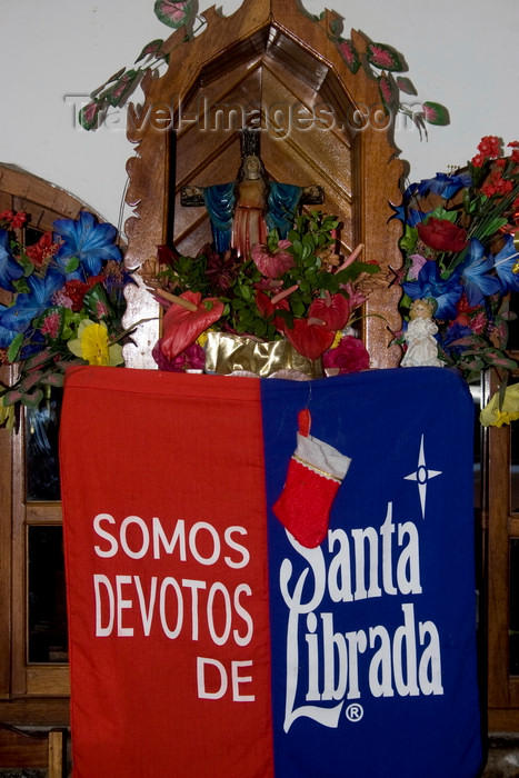 panama541: El Valle de Anton, Cocle province, Panama: niche and Santa Librada devouts' flag - photo by H.Olarte - (c) Travel-Images.com - Stock Photography agency - Image Bank