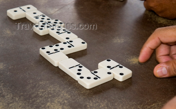 panama556: Anton, Cocle province, Panama: domino tiles on the table - photo by H.Olarte - (c) Travel-Images.com - Stock Photography agency - Image Bank