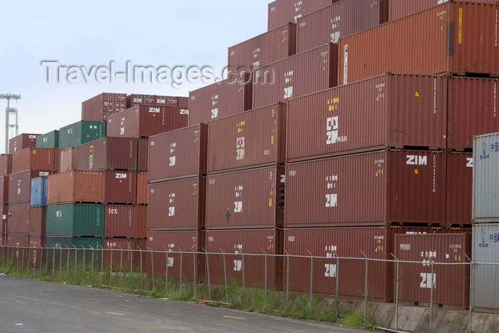 panama562: Colón, Panama: Colon Container Terminal, S.A. - shipping container storage facility - photo by H.Olarte - (c) Travel-Images.com - Stock Photography agency - Image Bank
