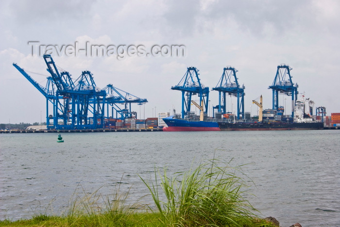 panama565: Colón, Panama: Cristobal Container Port - quayside container cranes - ship-to-shore cranes - photo by H.Olarte - (c) Travel-Images.com - Stock Photography agency - Image Bank