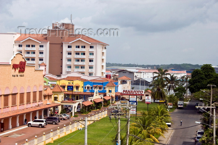 panama571: Colón, Panama: view towards Colon 2000 cruise ship terminal - photo by H.Olarte - (c) Travel-Images.com - Stock Photography agency - Image Bank