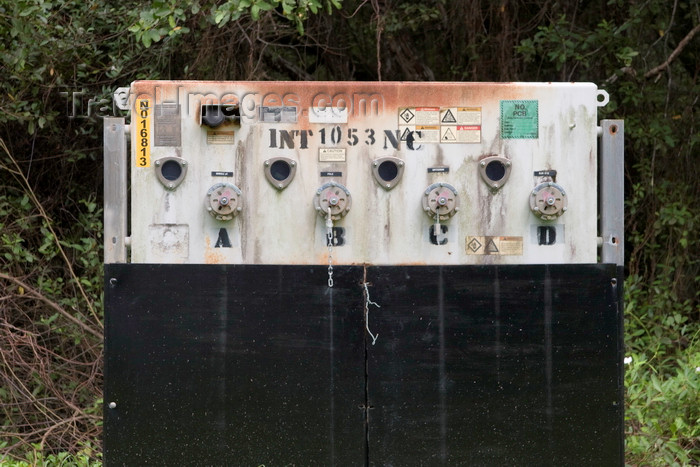 panama573: Parque Nacional Chagres, Colon province, Panama: old power device - photo by H.Olarte - (c) Travel-Images.com - Stock Photography agency - Image Bank