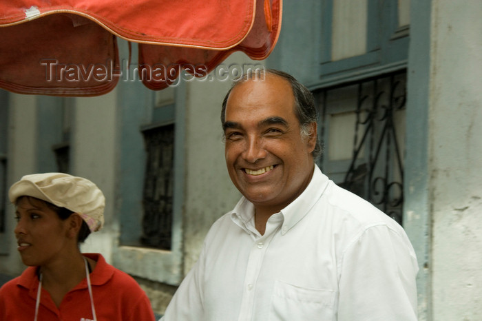 panama58: Panama - Panama City - hot dog seller - photo by D.Smith - (c) Travel-Images.com - Stock Photography agency - Image Bank