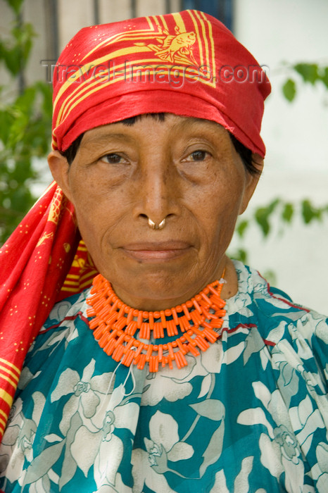 panama63: Panama - Panama City - Kuna woman - photo by D.Smith - (c) Travel-Images.com - Stock Photography agency - Image Bank