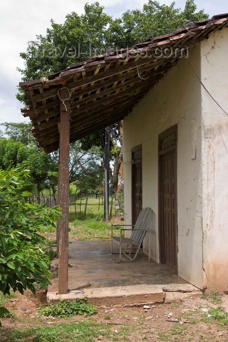 panama630: Herrera, Azuero, Los Santos province, Panama: adobe house - porch - photo by H.Olarte - (c) Travel-Images.com - Stock Photography agency - Image Bank