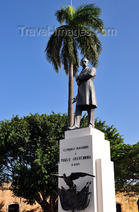panama67: Panama City / Ciudad de Panamá: statue of Pablo Arosemena, former president of Panama, Plaza de Francia, Casco Viejo - photo by M.Torres - (c) Travel-Images.com - Stock Photography agency - Image Bank