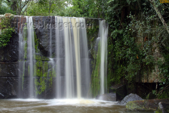 paraguay11: Paraguay - Ybycui National Park - Departamento de Paraguari: waterfalls - photo by A.M.Chang - (c) Travel-Images.com - Stock Photography agency - Image Bank