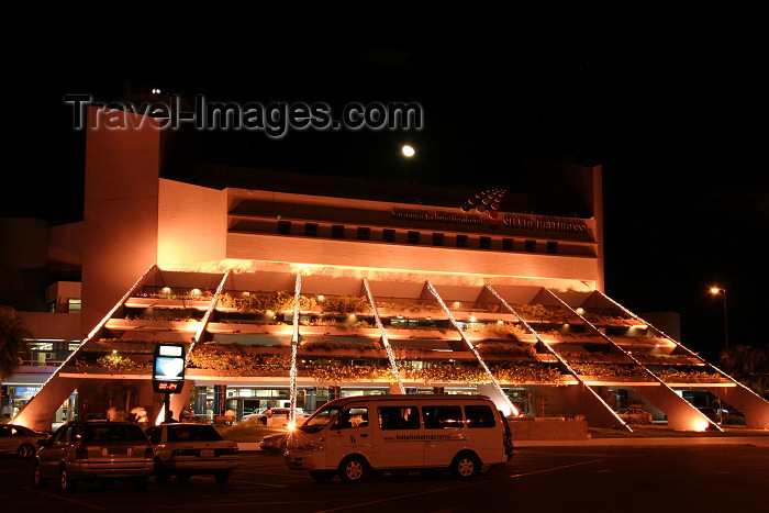 paraguay37: Luque, Departamento Central, Paraguay: Silvio Pettirossi International Airport, serves Asunción - ASU / Aeropuerto Internacional Silvio Pettirossi - photo by A.Chang - (c) Travel-Images.com - Stock Photography agency - Image Bank