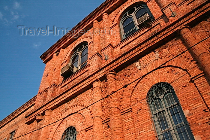 paraguay56: Asunción, Paraguay: red brick façade - Catholic University of Asuncion headquarters, Universidad Católica Nuestra Señora de la Asunción, Rectorado - photo by A.Chang - (c) Travel-Images.com - Stock Photography agency - Image Bank